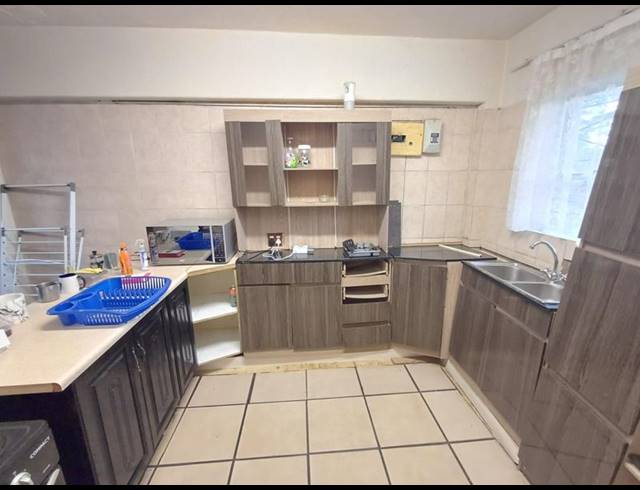 2 BEDROOM APARTMENT FOR SALE IN VANDERBIJLPARK CW 3